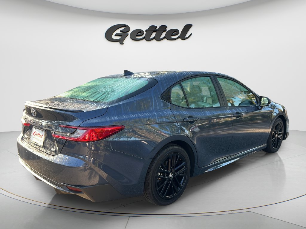 Used 2026 Toyota Camry SE FWD image 4