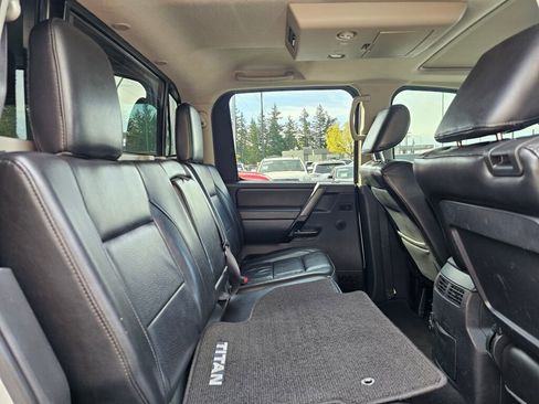 Used 2012 Nissan Titan SL image 12