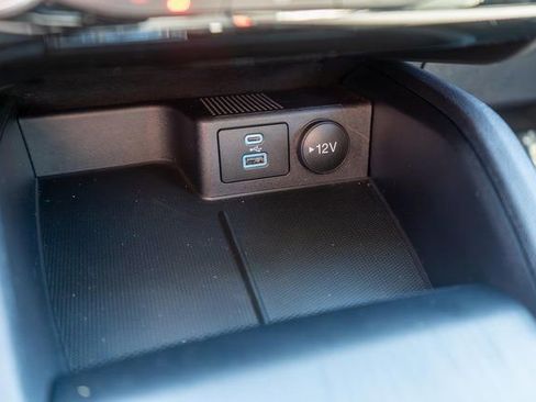 Used 2022 Ford Escape SE w/ Cold Weather Package AWD/4WD image 25