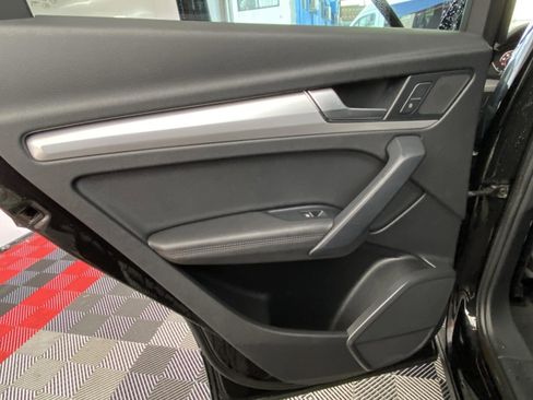 Used 2020 Audi Q5 2.0T Titanium Premium Plus w/ Premium Plus Package image 19