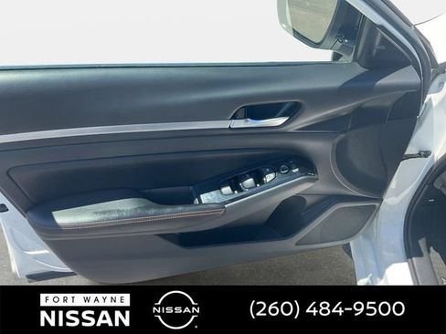 Certified 2024 Nissan Altima 2.5 SR FWD image 30