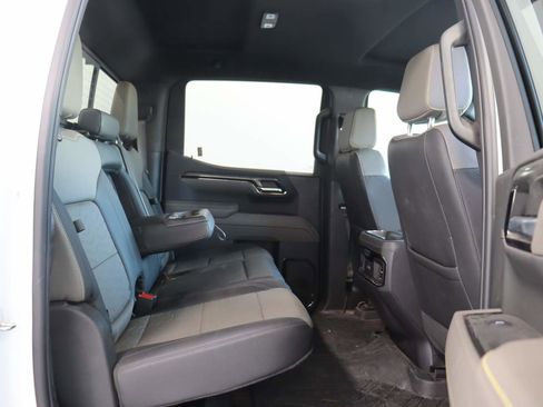 Used 2024 Chevrolet Silverado 1500 ZR2 w/ Technology Package AWD/4WD image 17