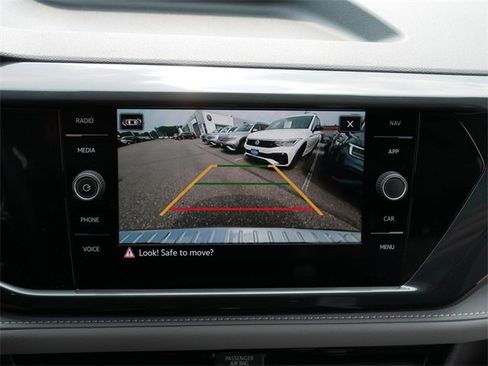 Certified 2024 Volkswagen Taos SEL image 28