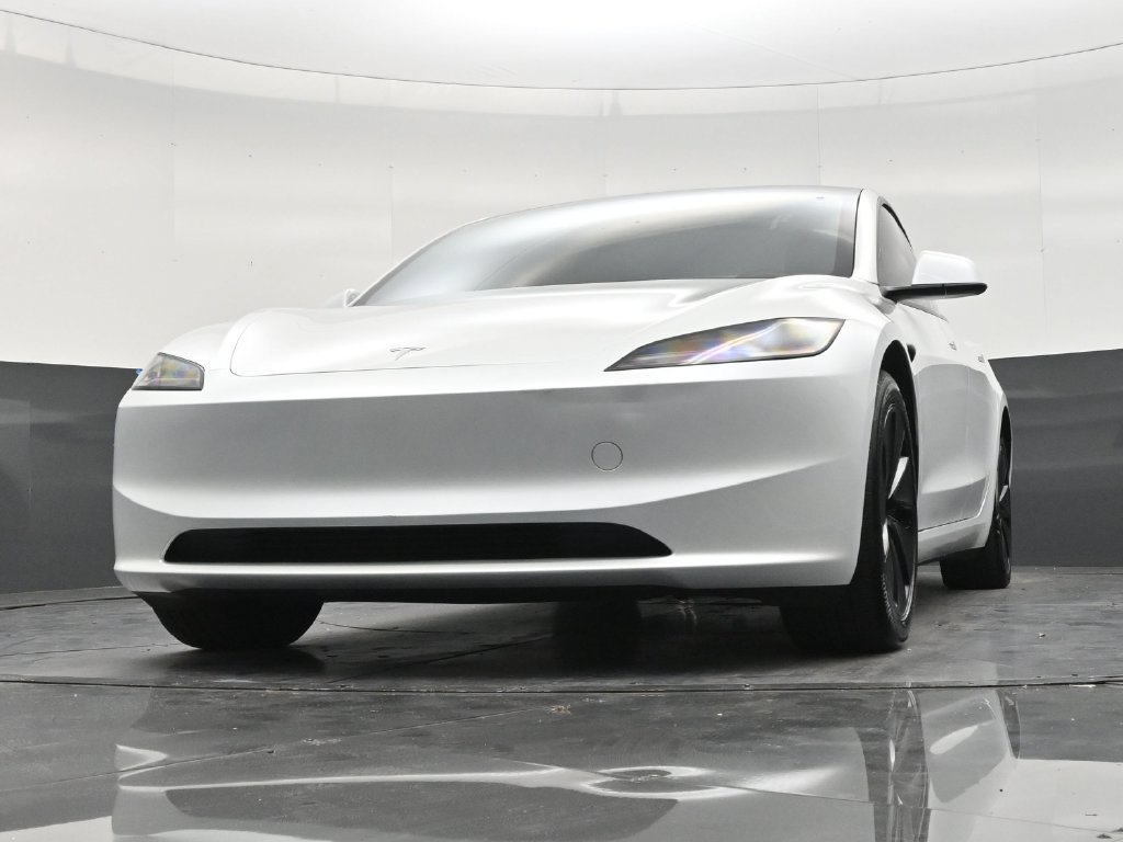 Used 2025 Tesla Model 3 Long Range RWD image 26