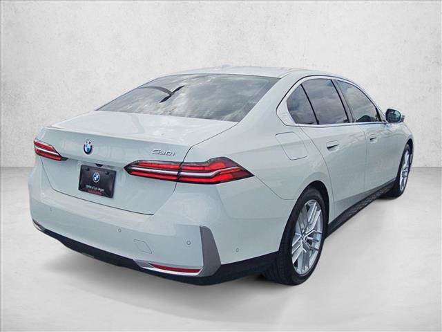 Certified 2024 BMW 530i w/ Convenience Package RWD image 5