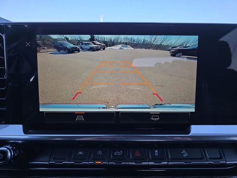 New 2026 GMC Sierra 1500 SLE image 25