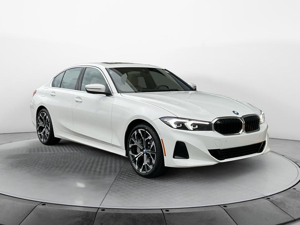 Used 2026 BMW 330i Sedan w/ Convenience Package RWD image 1