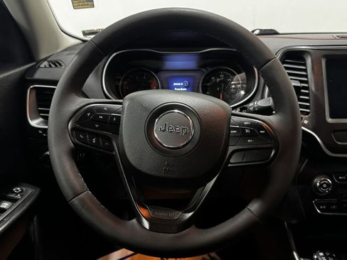 Used 2022 Jeep Cherokee Trailhawk w/ Comfort/Convenience Group AWD/4WD image 4