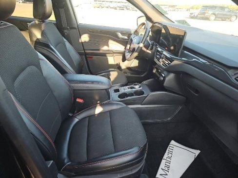 Used 2023 Ford Escape ST-Line w/ Tech Pack #1 image 11