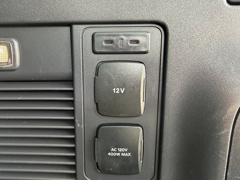 Used 2025 Ford Expedition Max Platinum AWD/4WD image 36