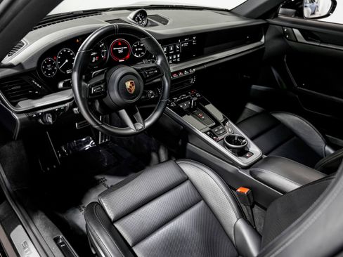 Used 2022 Porsche 911 Carrera 4S image 9