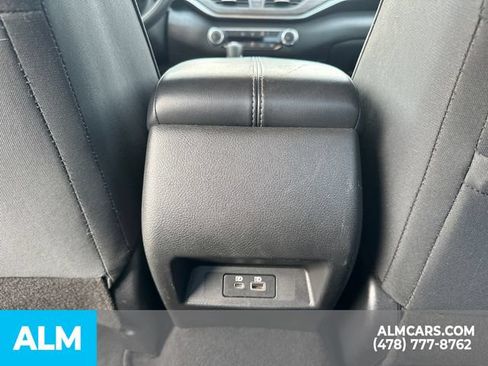 Used 2025 Nissan Altima 2.5 SV FWD image 26