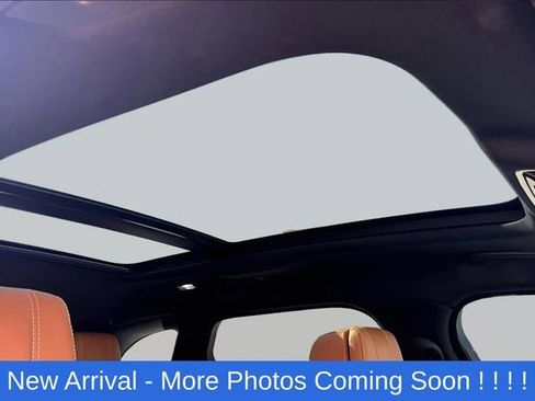 Used 2019 Land Rover Range Rover Velar R-Dynamic SE AWD/4WD image 14