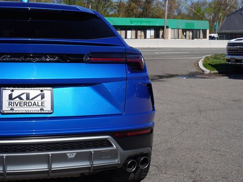Used 2022 Lamborghini Urus image 20