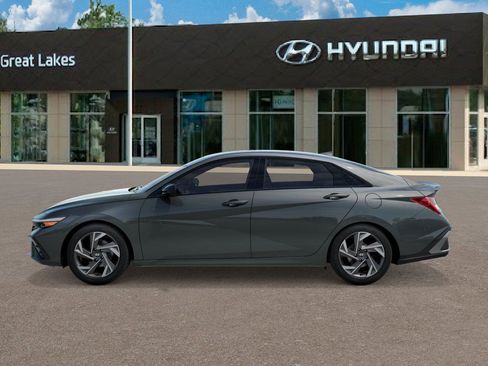 New 2026 Hyundai Elantra SEL Sport Premium image 3