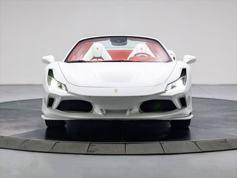 Used 2022 Ferrari F8 Tributo RWD image 8