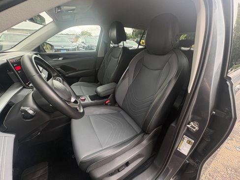 Used 2026 Volkswagen Tiguan SE AWD/4WD image 20