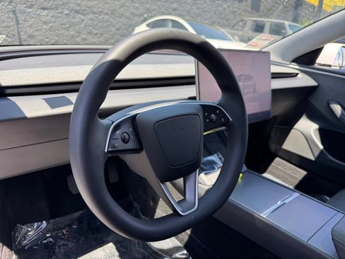 Used 2025 Tesla Model 3 RWD image 18