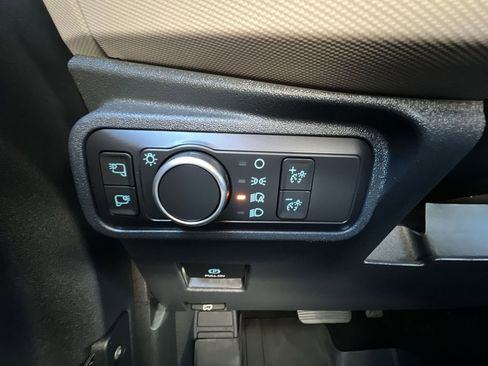 Used 2022 Ford Bronco Wildtrak image 18