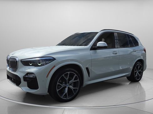 Used 2021 BMW X5 xDrive40i w/ M Sport Package image 2