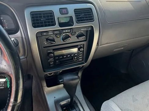 Used 2001 Toyota 4Runner SR5 RWD image 10