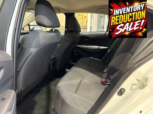 Used 2022 Toyota Corolla LE FWD image 29