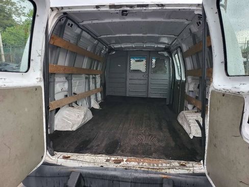 Used 2012 Ford E-250 and Econoline 250 w/ PWR Group RWD image 7