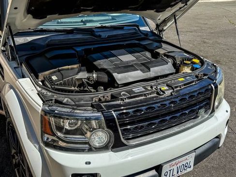 Used 2016 Land Rover LR4 HSE image 12