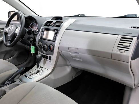 Used 2013 Toyota Corolla L image 12