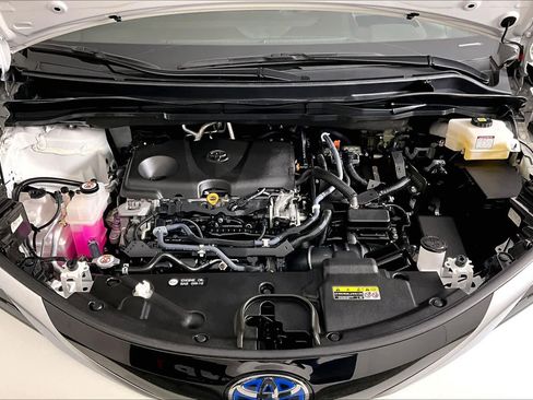 Used 2021 Toyota Sienna Platinum FWD image 31