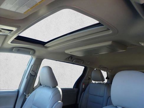 Used 2018 Toyota Sienna XLE Premium image 14