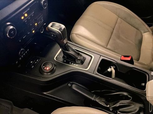 Used 2021 Ford Ranger Lariat w/ Technology Package AWD/4WD image 16