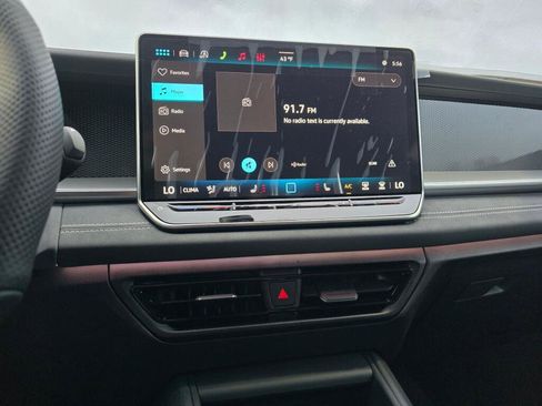 New 2026 Volkswagen Tiguan SE R-Line image 25