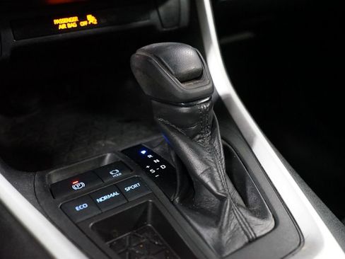 Used 2020 Toyota RAV4 LE image 20