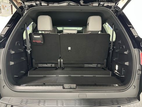 Used 2025 Toyota Sequoia Limited image 52