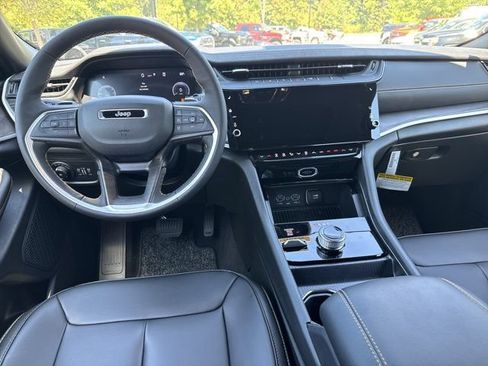 New 2026 Jeep Grand Cherokee Limited AWD/4WD image 23