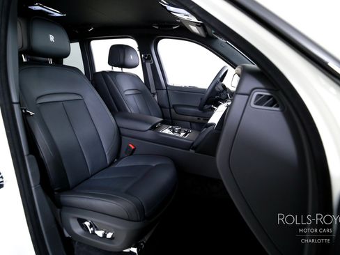New 2026 Rolls-Royce Cullinan AWD/4WD image 36