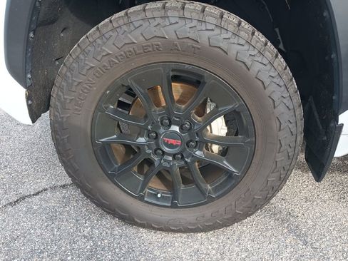 Used 2023 Toyota Tundra Limited image 15