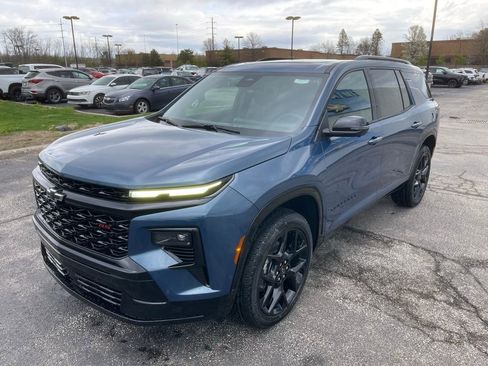 New 2026 Chevrolet Traverse RS w/ LPO, Floor Liner Package AWD/4WD image 3