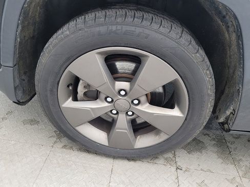 Used 2016 Jeep Cherokee 75th Anniversary image 31