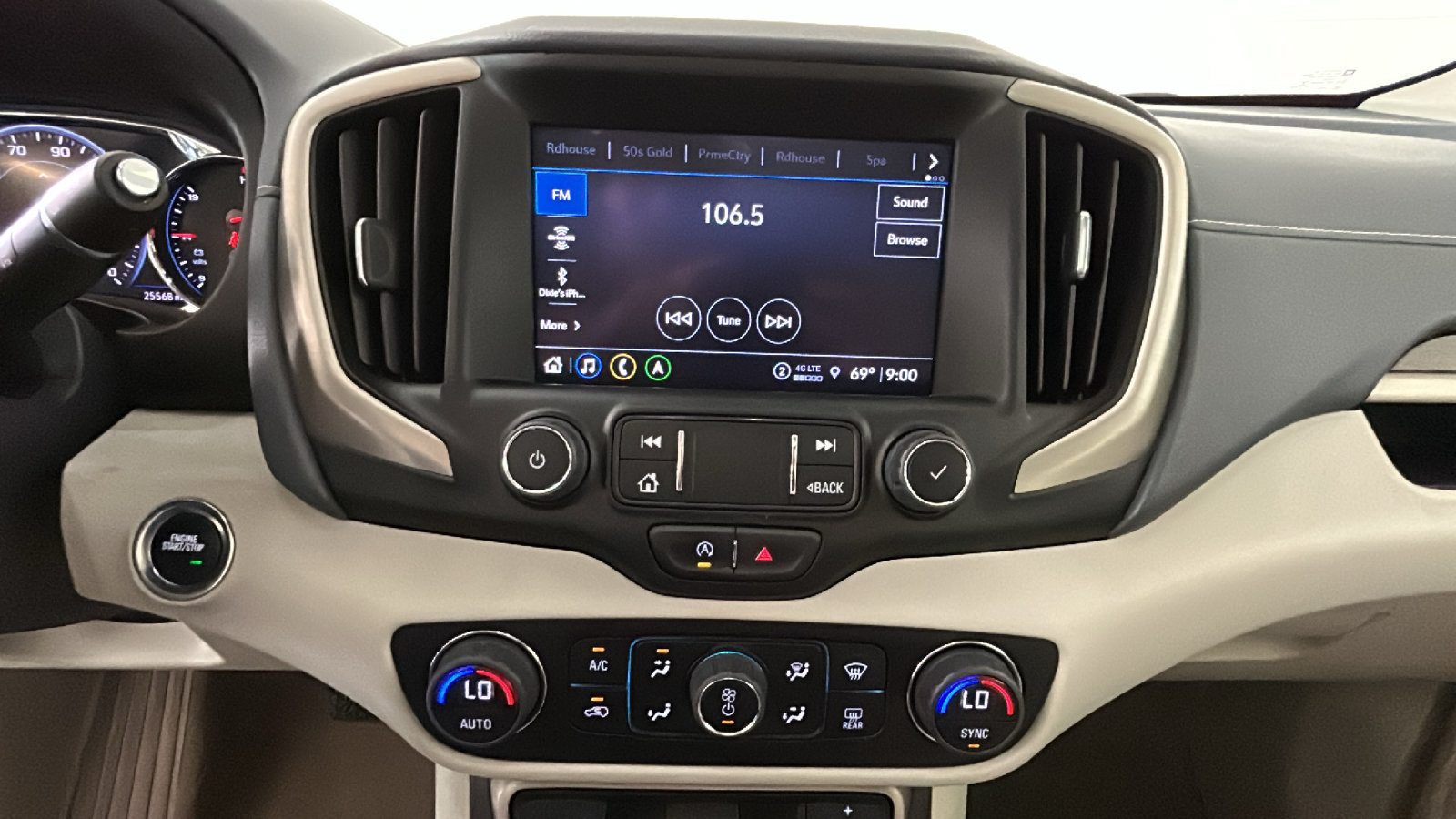 Used 2023 GMC Terrain Denali w/ Denali Premium Package AWD/4WD image 27