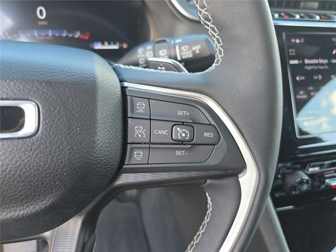 Used 2023 Jeep Grand Cherokee Altitude image 26