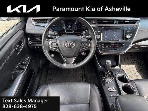 Used 2018 Toyota Avalon XLE FWD image 8