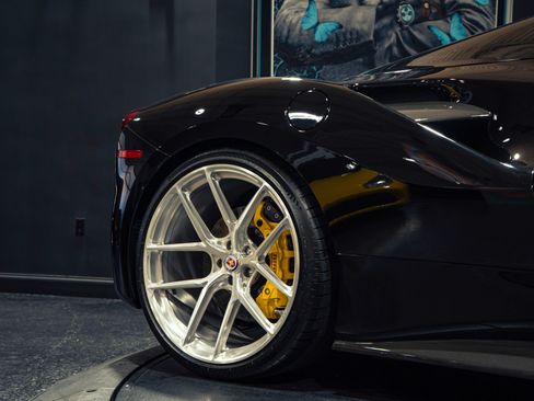 Used 2016 Ferrari 488 Spider RWD image 10