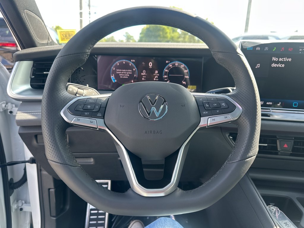 New 2026 Volkswagen Tiguan SE R-Line AWD/4WD image 12