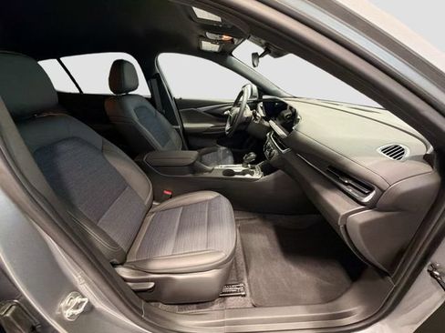 Certified 2024 Buick Envista Preferred w/ Convenience I Package FWD image 24