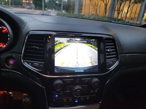 Used 2021 Jeep Grand Cherokee SRT image 23