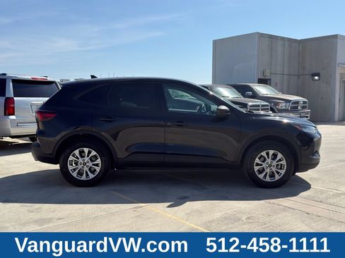 Used 2025 Ford Escape Active AWD/4WD image 4