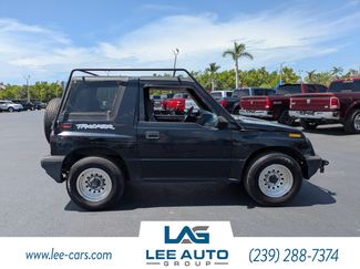Used 1998 Chevrolet Tracker 4WD Convertible video 2