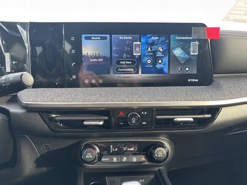 New 2026 Nissan Kicks SV image 18